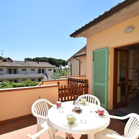 Appartamenti Sabbia - Zona Mare Con Terrazze, Clima, E Posti Auto มารินา ดิ กัมโป ภายนอก รูปภาพ