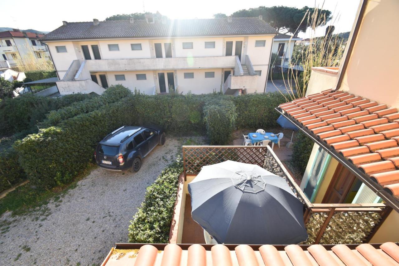 Appartamenti Sabbia - Zona Mare Con Terrazze, Clima, E Posti Auto มารินา ดิ กัมโป ภายนอก รูปภาพ
