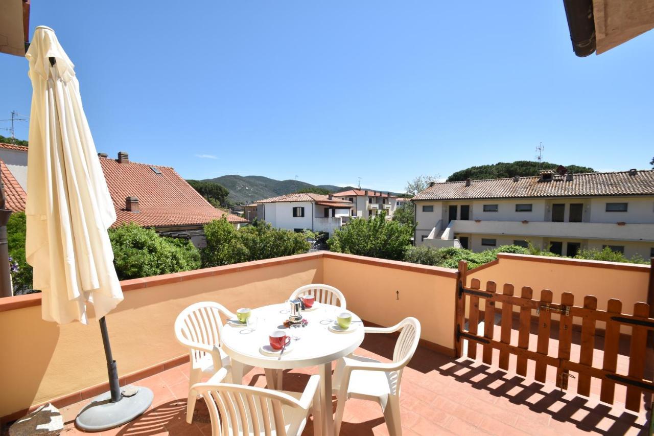 Appartamenti Sabbia - Zona Mare Con Terrazze, Clima, E Posti Auto มารินา ดิ กัมโป ภายนอก รูปภาพ