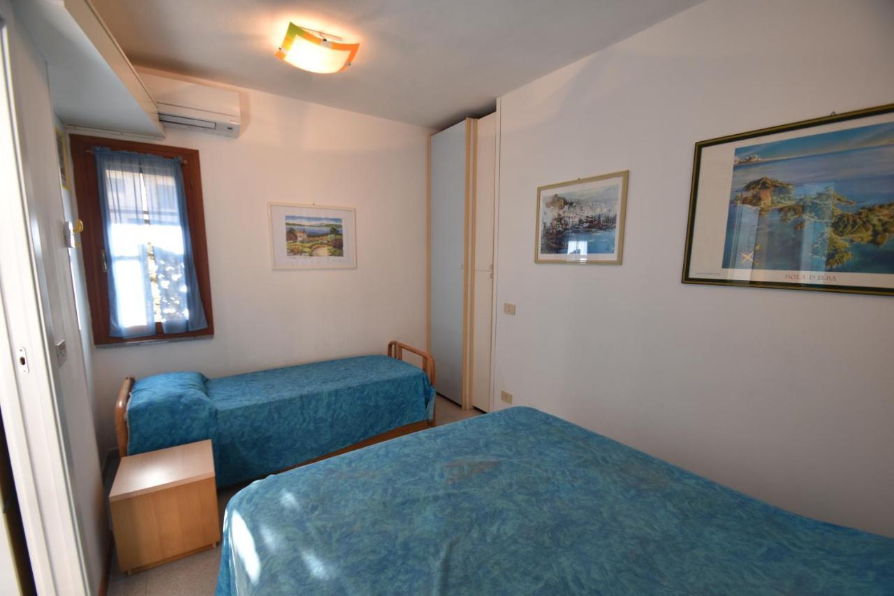 Appartamenti Sabbia - Zona Mare Con Terrazze, Clima, E Posti Auto มารินา ดิ กัมโป ภายนอก รูปภาพ