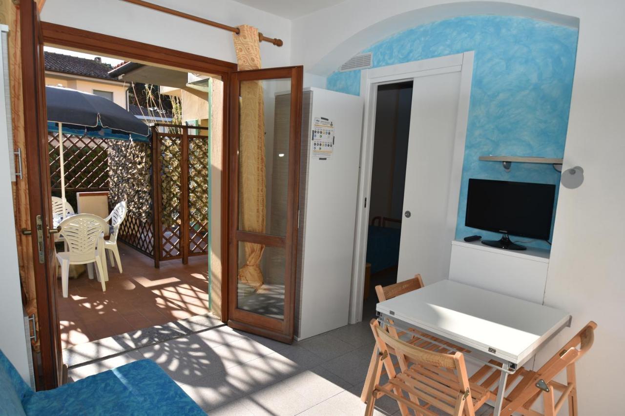 Appartamenti Sabbia - Zona Mare Con Terrazze, Clima, E Posti Auto มารินา ดิ กัมโป ภายนอก รูปภาพ