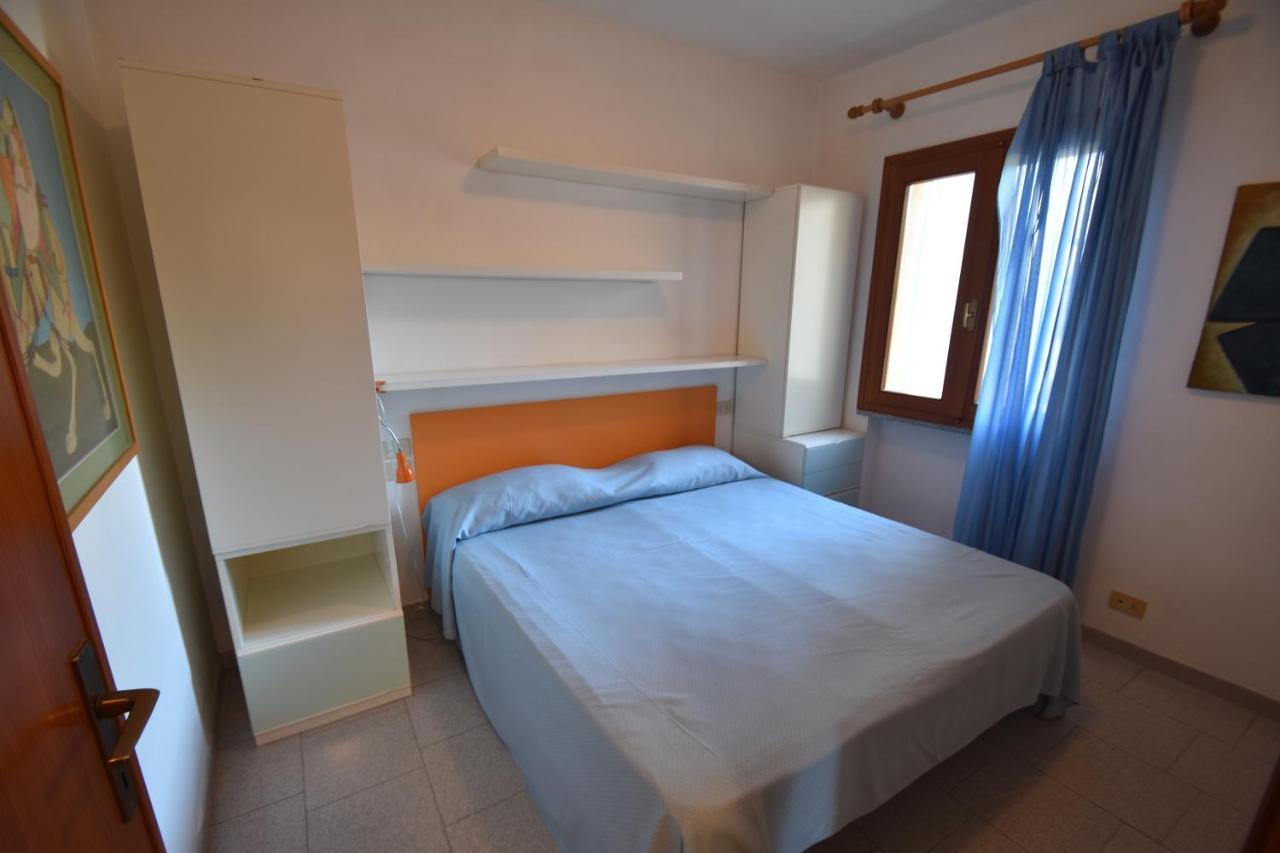Appartamenti Sabbia - Zona Mare Con Terrazze, Clima, E Posti Auto มารินา ดิ กัมโป ภายนอก รูปภาพ