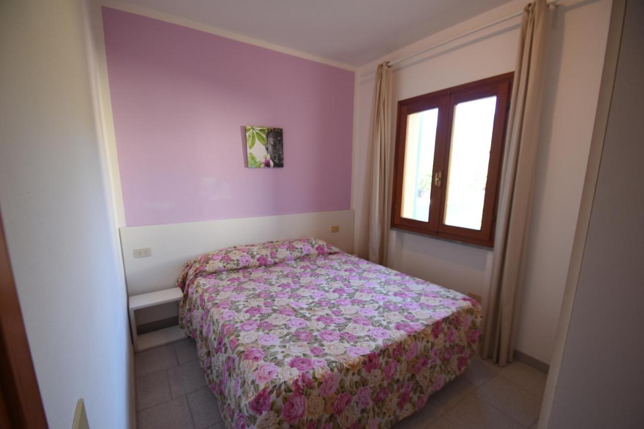 Appartamenti Sabbia - Zona Mare Con Terrazze, Clima, E Posti Auto มารินา ดิ กัมโป ภายนอก รูปภาพ
