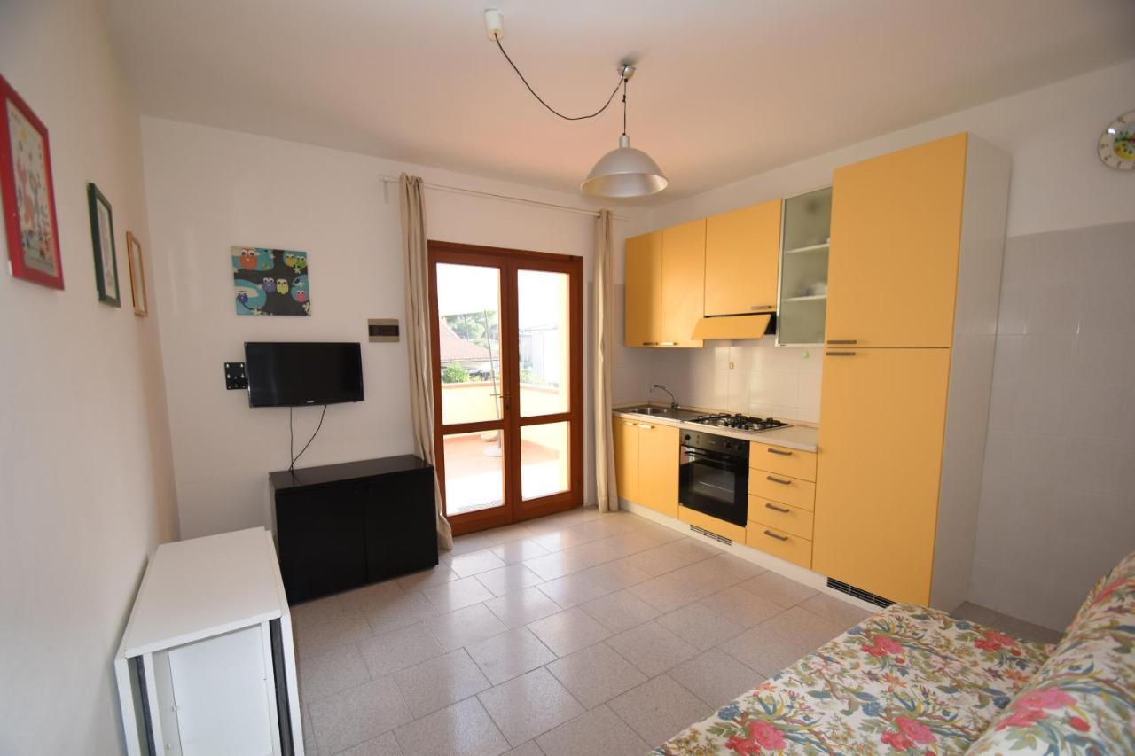 Appartamenti Sabbia - Zona Mare Con Terrazze, Clima, E Posti Auto มารินา ดิ กัมโป ภายนอก รูปภาพ