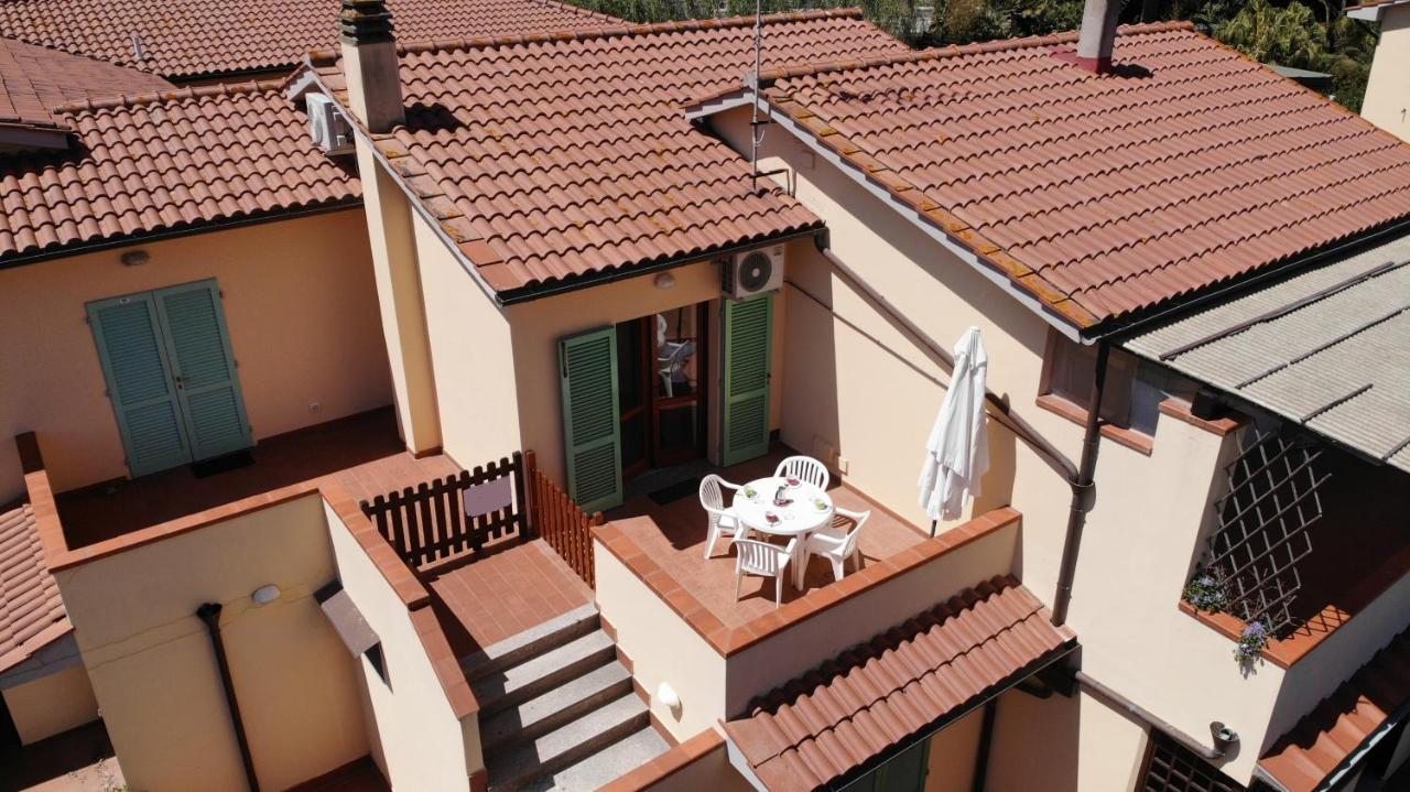 Appartamenti Sabbia - Zona Mare Con Terrazze, Clima, E Posti Auto มารินา ดิ กัมโป ภายนอก รูปภาพ